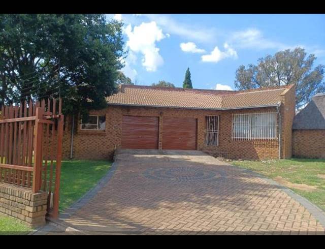 3 BEDROOM HOUSE FOR SALE IN WINCHESTER HILLS